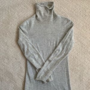BCBG Maxazria heathered cashmere turtleneck